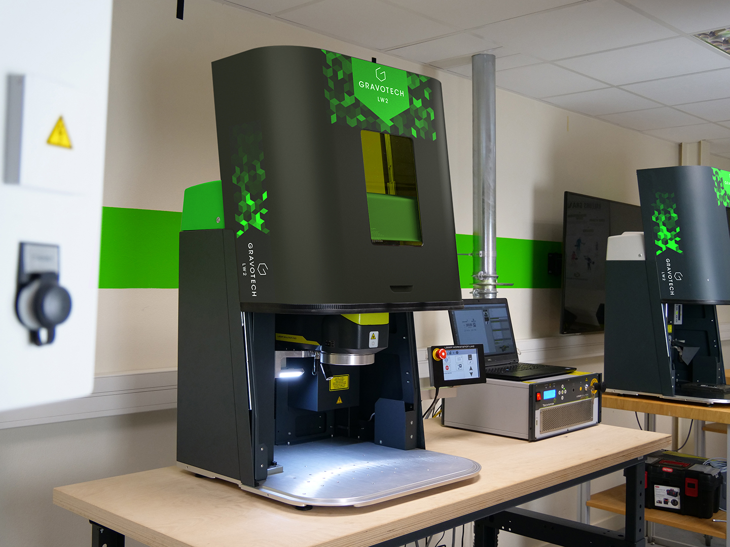 Gravotech LW2 Class 1 laser marking station