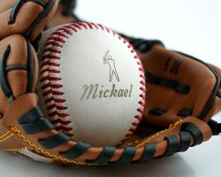 Leather engraving : baseball