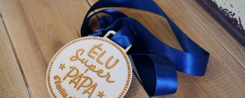 Medal engraving for a custom wood gift with a personal message