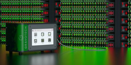 Controller equipped with a safety module