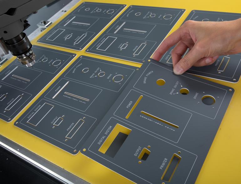 mac a isx000 front panel 1